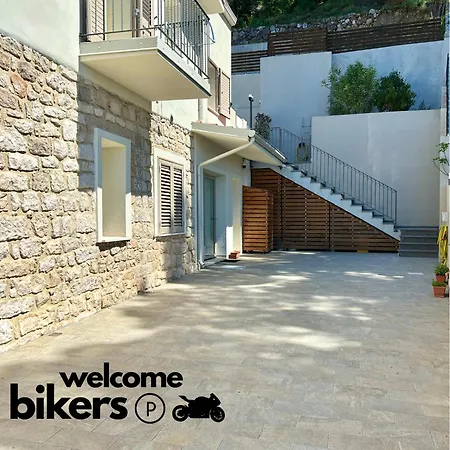 Tarsis Guest House-2